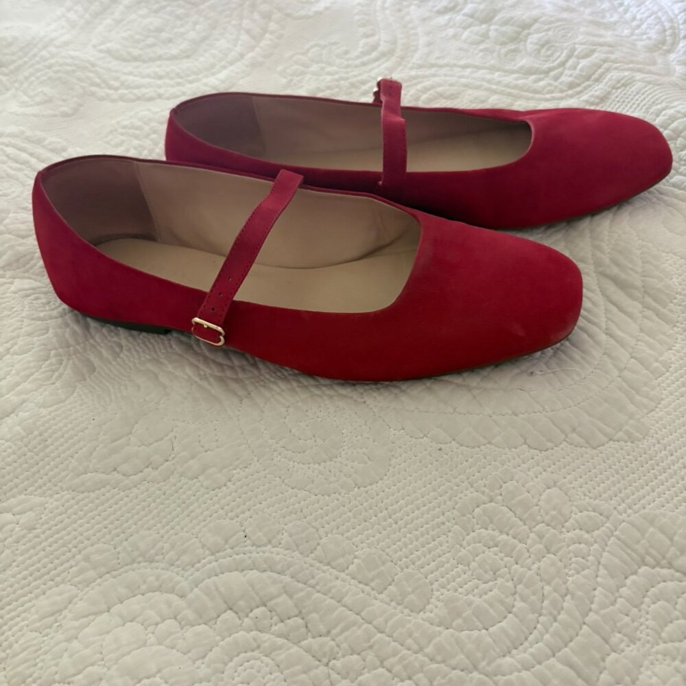 Copper Key Red Suede Mary Jane Flats | Size 10 | Classic Ballet Style - Picture 4 of 5